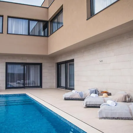 Monte Vinea By Guide Villa *